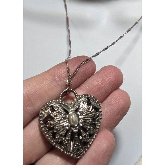 Charming Charlie Puffed Heart Pearl Necklace - Picture 10 of 13